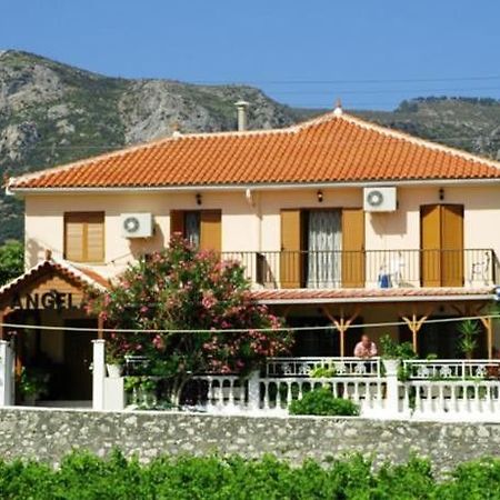 Angela Apartments Samos Town Buitenkant foto