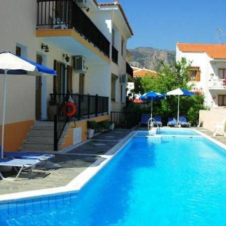 Angela Apartments Samos Town Buitenkant foto